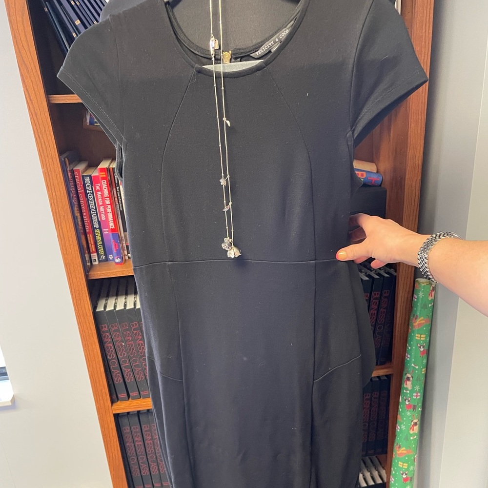 Black cap sleeve sheath dress